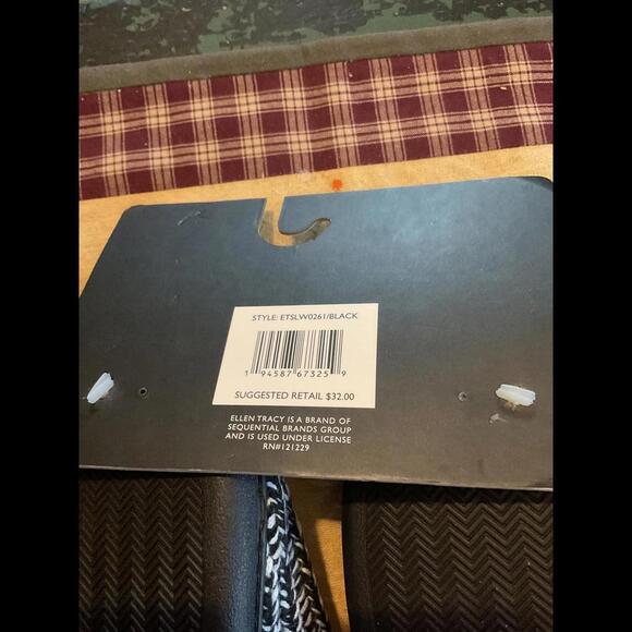 Ellen Tracy Cozy Slippers - Large Size - Picture 5 of 5